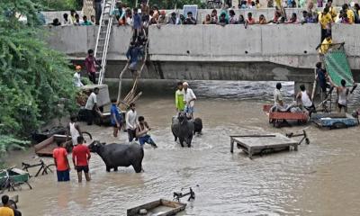 বন্যায় ভারতে নিহত শতাধিক