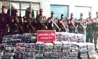 নালিতাবাড়ীতে অর্ধকোটি টাকার ভারতীয় শাড়ি জব্দ