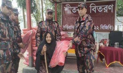 কুড়িগ্রামে বিজিবির শীতবস্ত্র বিতরণ