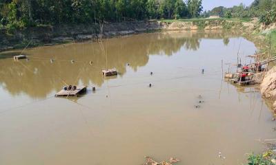 ফেনীতে লুট হচ্ছে নদীর বালু রাজস্ব হারাচ্ছে সরকার