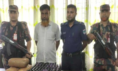 দৌলতপুরে মাদক ও অস্ত্রসহ ইউপি সদস্য গ্রেপ্তার