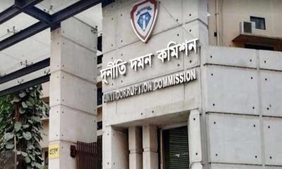 দুদকের সাবেক ৩ চেয়ারম্যানের বিরুদ্ধে মামলা