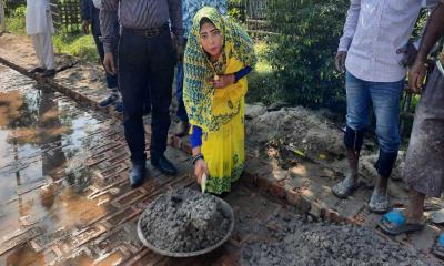 সৈয়দপুরে রাস্তা নির্মাণ কাজের উদ্বোধন করলেন পৌরমেয়র 