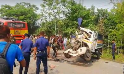 ফরিদপুরে বাস-পিকআপ সংঘর্ষে একই পরিবারের ৫ জনসহ নিহত ১৪