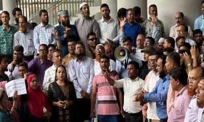 অধ্যাদেশ বাতিলের দাবিতে সচিবালয়ে আজও বিক্ষোভ
