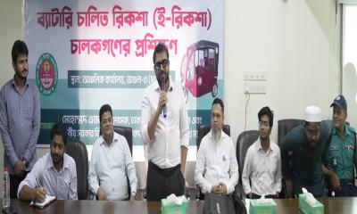 Providing licenses to e-rickshaw drivers will create a legal basis- Azaz