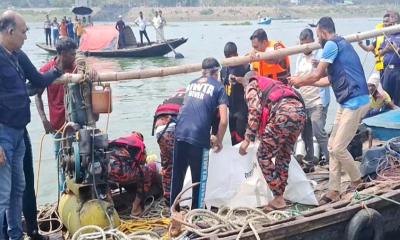 ভৈরবে ট্রলারডুবি: আরও ৩ মরদেহ উদ্ধার