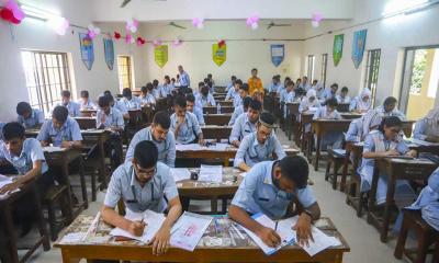 এবার এইচএসসি ও সমমান পরীক্ষার্থী সাড়ে ১২ লাখ