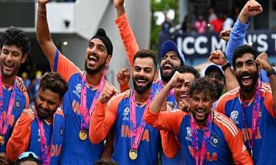 ঘূর্ণিঝড়ে আটকা পড়ল ভারতের ‘বিশ্বকাপজয়ী দল’
