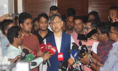 ‘কমিশনের সব প্রস্তাবে একমত হতে বাধ্য করা ঠিক হবে না’