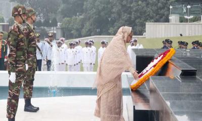 শিখা অনির্বাণে প্রধানমন্ত্রীর শ্রদ্ধা