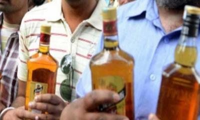ভারতে বিষাক্ত মদ পান করে ১৪ জনের মৃত্যু